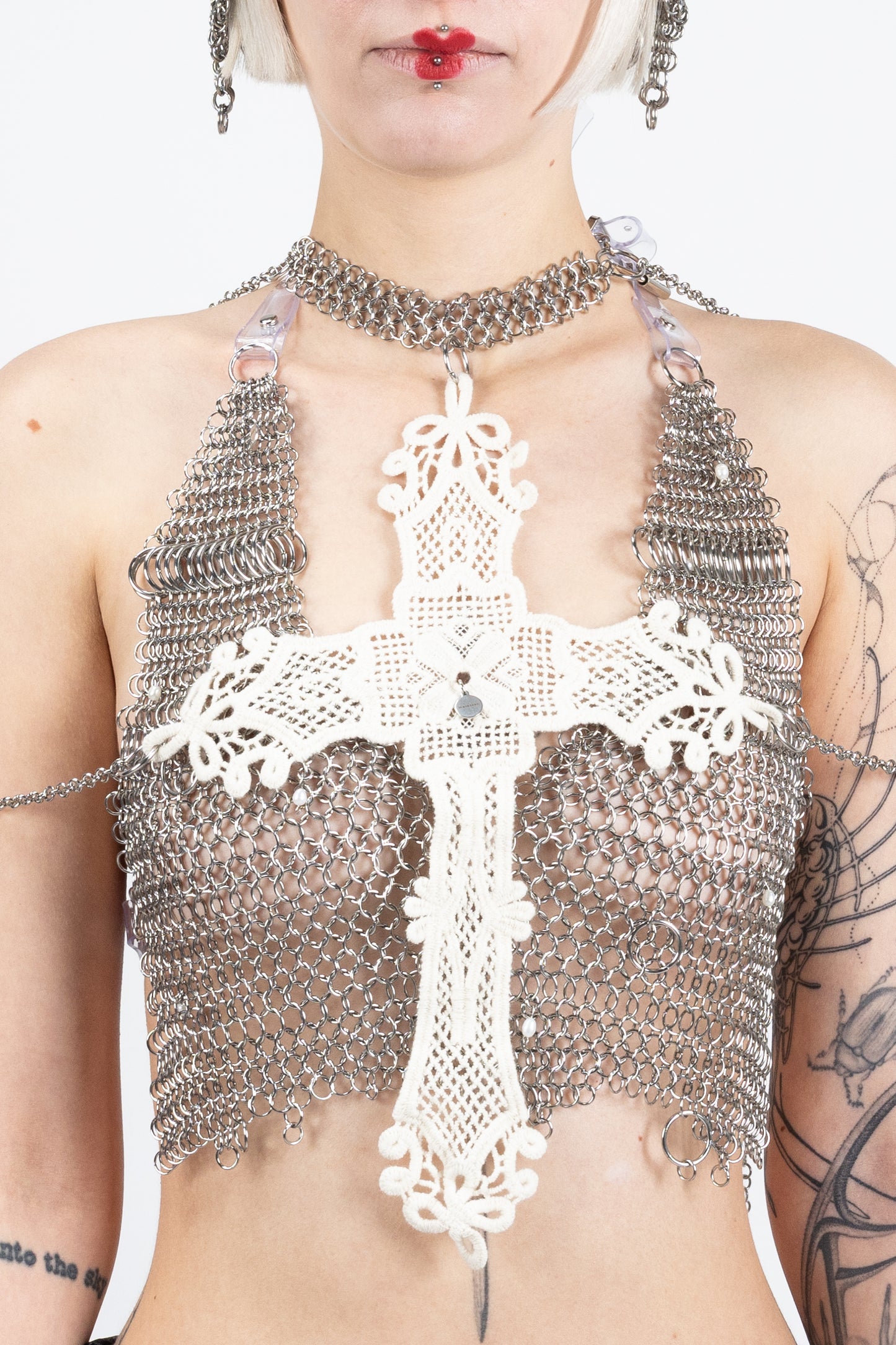 Cross layering harness